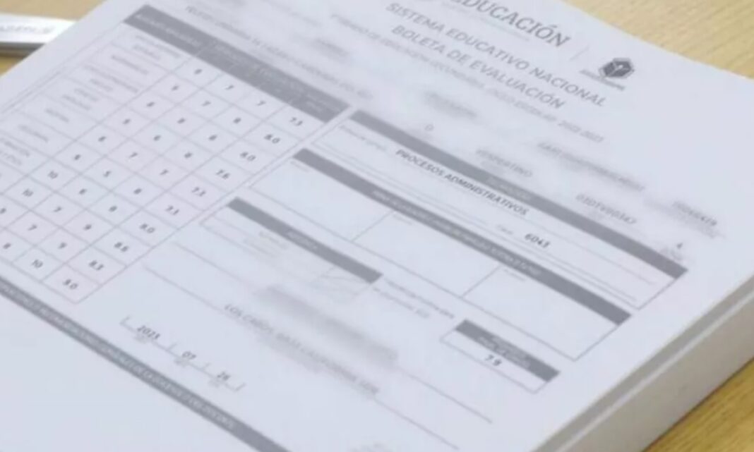 La SEP habilita plataforma digital para consultar boletas. Foto: Redes sociales