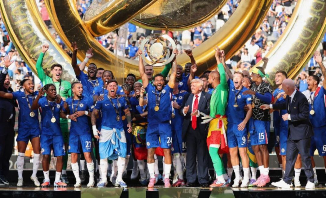 El presidente Donald Trump entregó el trofeo. Foto: @FIFACWC