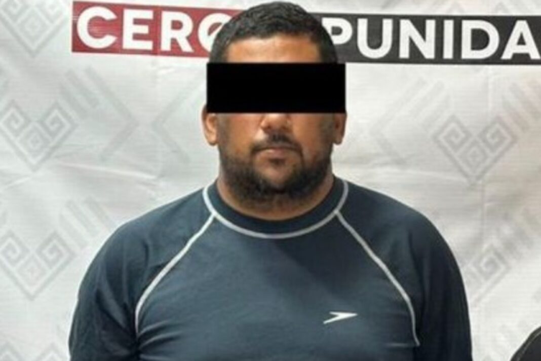 El maestro acusado fue detenido por la Fiscalía de Chiapas en Tapachula. Foto: Redes sociales