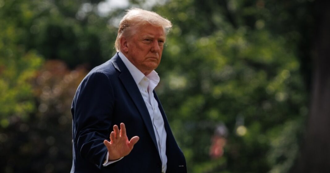 Donald Trump anunció un nuevo arancel del 30% a productos mexicanos desde el 1 de agosto; México califica la medida de injusta y ya negocia con EE.UU. Foto: I EFE, cortesí