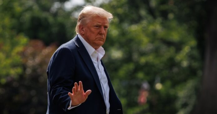 Donald Trump anunció un nuevo arancel del 30% a productos mexicanos desde el 1 de agosto; México califica la medida de injusta y ya negocia con EE.UU. Foto: I EFE, cortesí Donald Trump anunció un nuevo arancel del 30% a productos mexicanos desde el 1 de agosto; México califica la medida de injusta y ya negocia con EE.UU. Foto: I EFE, cortesí