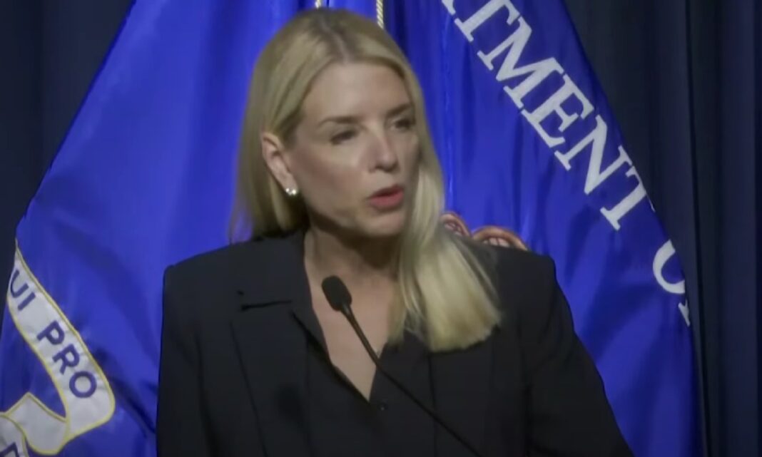 Pam Bondi, fiscal general de Estados Unidos. Foto: Redes sociales