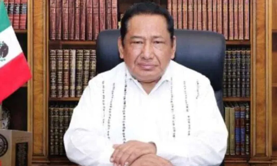 Rosendo Gómez dejó la fiscalía especial del caso Ayotzinapa. Foto: Redes sociales