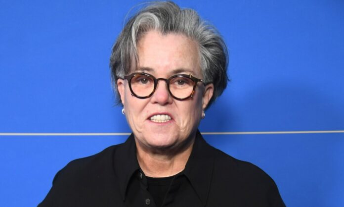 Donald Trump amenaza con retirar la ciudadanía a Rosie O'Donnell, pero la Constitución lo impide. Foto: @DisavowTrump20