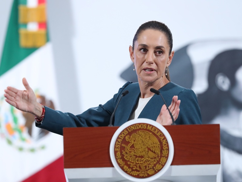 La presidenta de México, Claudia Sheinbaum, habla durante una rueda de prensa este miércoles, en Palacio Nacional. Foto: Cortesía de EFE