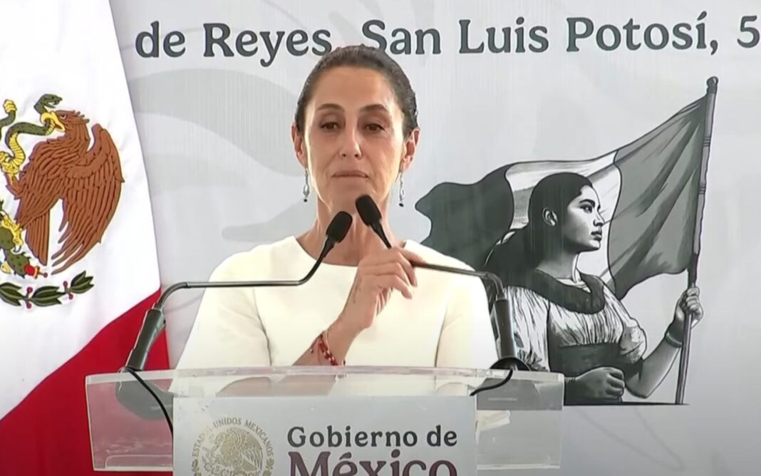 La presidenta Claudia Sheinbaum durante una gira en SLP