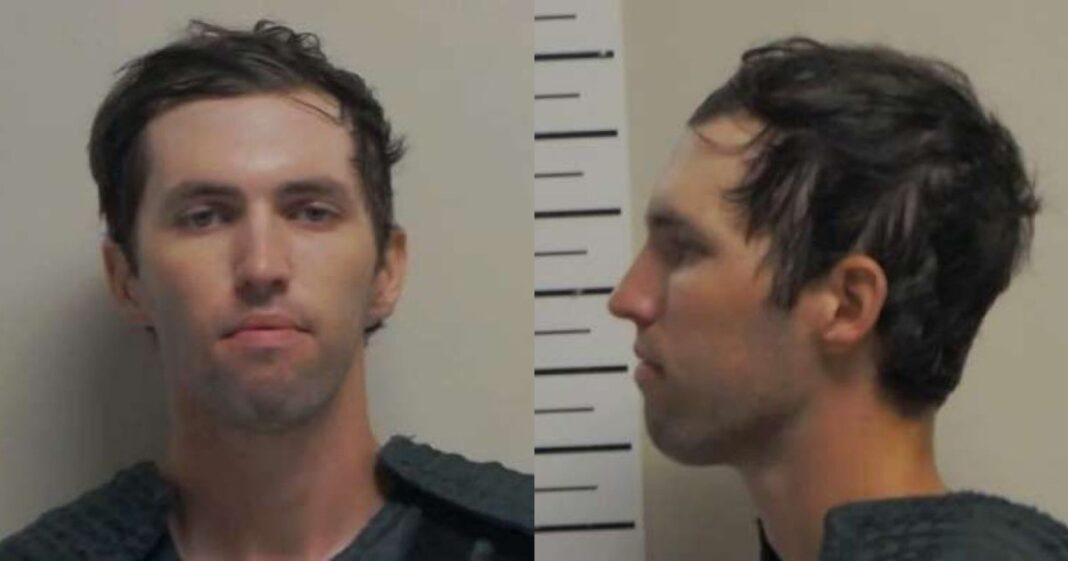 El FBI arrestó a Tyler Robinson, de 22 años, presunto asesino de Charlie Kirk, tras más de 30 horas de búsqueda en Utah. Foto: @sentdefender en X