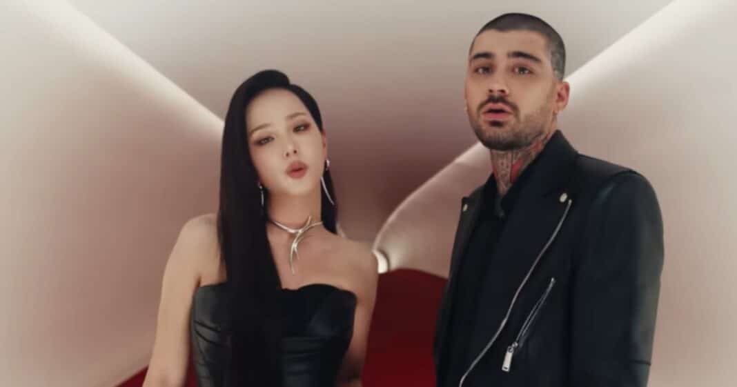 La cantante surcoreana Jisoo, de Blackpink, lanzó junto a Zayn Malik, ex de One Direction, el sencillo “Eyes Closed”, una balada pop en inglés. Foto: Tomada de YouTube