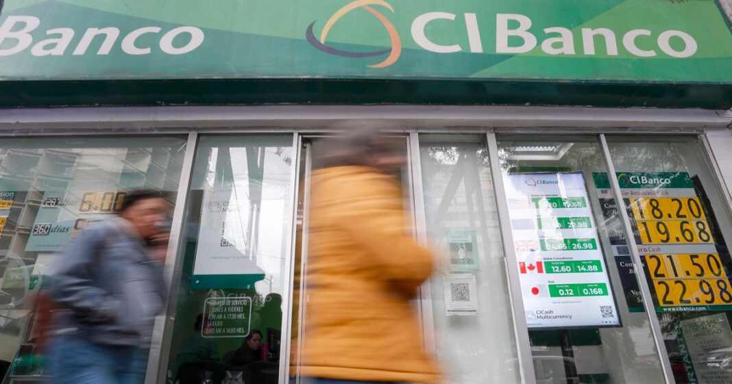 La CNBV revocó la licencia de CIBanco y ordenó su liquidación tras las sanciones de Estados Unidos por presunto lavado de dinero del narcotráfico. Foto: EFE