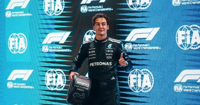 George Russell celebra su pole position en el circuito de Marina Bay tras superar a Verstappen y dominar la clasificación del Gran Premio de Singapur. Foto: @GeorgeRussell63 en X