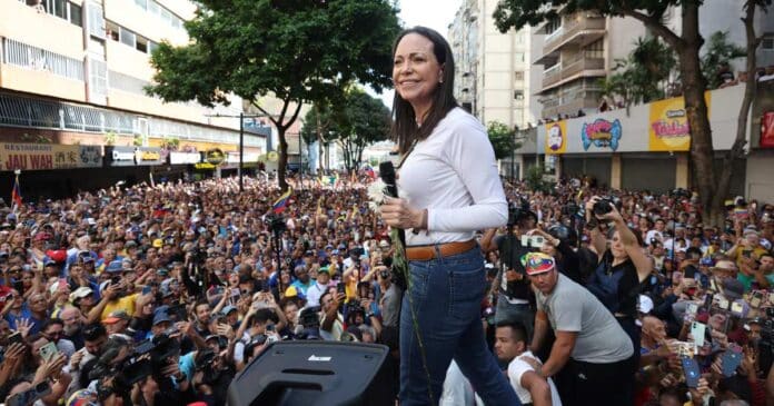 María Corina Machado fue galardonada con el Premio Nobel de la Paz 2025 por su lucha pacífica por la democracia y los derechos del pueblo venezolano. Foto: EFE
