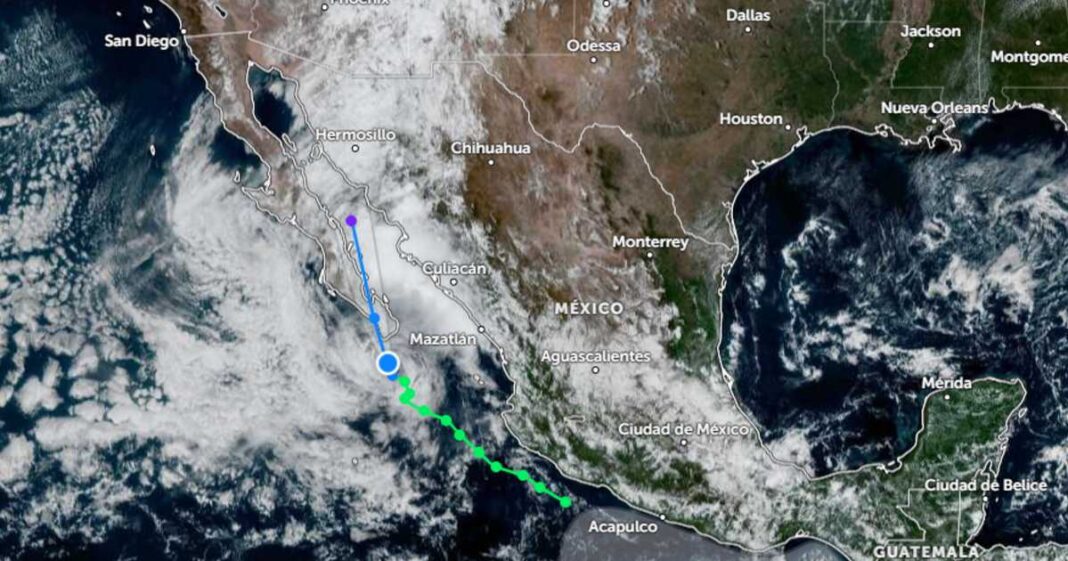 Raymond se debilitó a depresión tropical antes de tocar tierra en Baja California Sur, provocando lluvias intensas y fuertes vientos en varios estados del país. Foto: Zoomearth