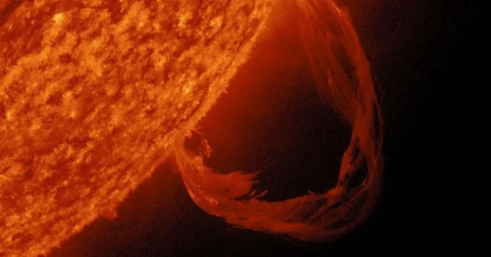 Auroras boreales podrían observarse en latitudes altas de EE. UU. mientras la tormenta solar se mantiene en nivel leve, según NOAA. Foto: EFE