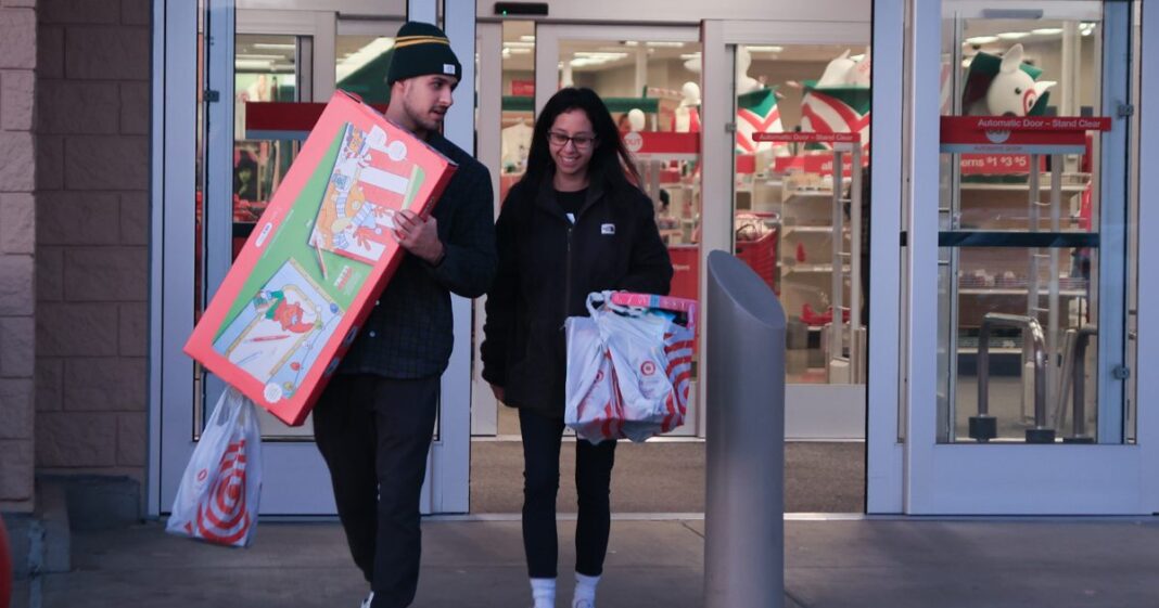 El Black Friday en EE.UU. se desarrolla con menor gasto y preocupación económica, mientras crecen las compras online y el uso de inteligencia artificial. Foto: EFE