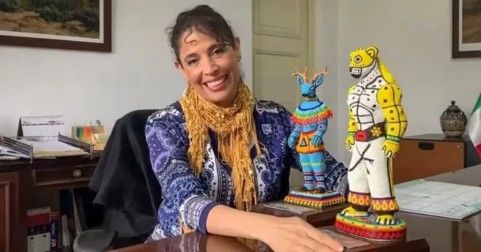 Karla Ornelas, encargada de la Embajada de México en Perú, abandonó Lima tras la ruptura diplomática derivada del asilo concedido a Betssy Chávez. Foto: Tomada de X