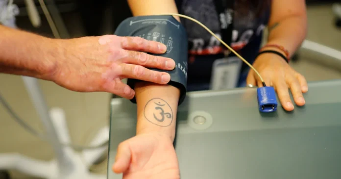 Expertos advierten que la diabetes en México es una emergencia sanitaria que genera costos millonarios y urge reforzar políticas de prevención y regulación. Foto: EFE