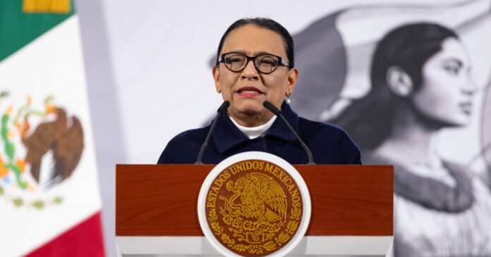 Rosa Icela Rodríguez, secretaria de Gobernación, durante la conferencia donde anunció acuerdos con transportistas y agricultores para resolver el conflicto nacional. Foto: EFE