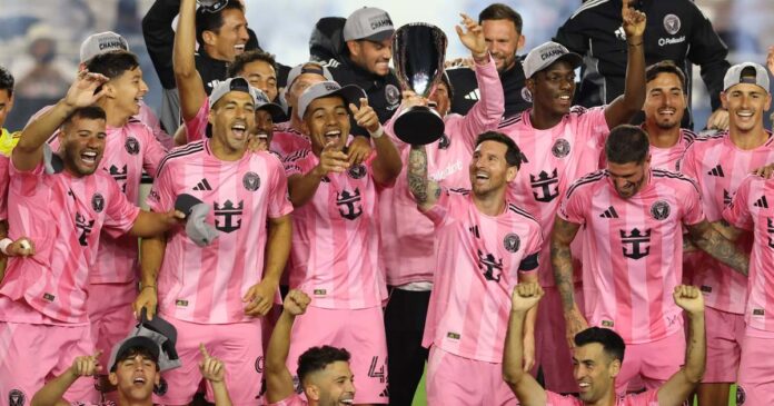 Inter Miami celebra su histórica clasificación a la final de la MLS Cup tras golear 5-1 a New York City en el Chase Stadium. Foto: EFE
