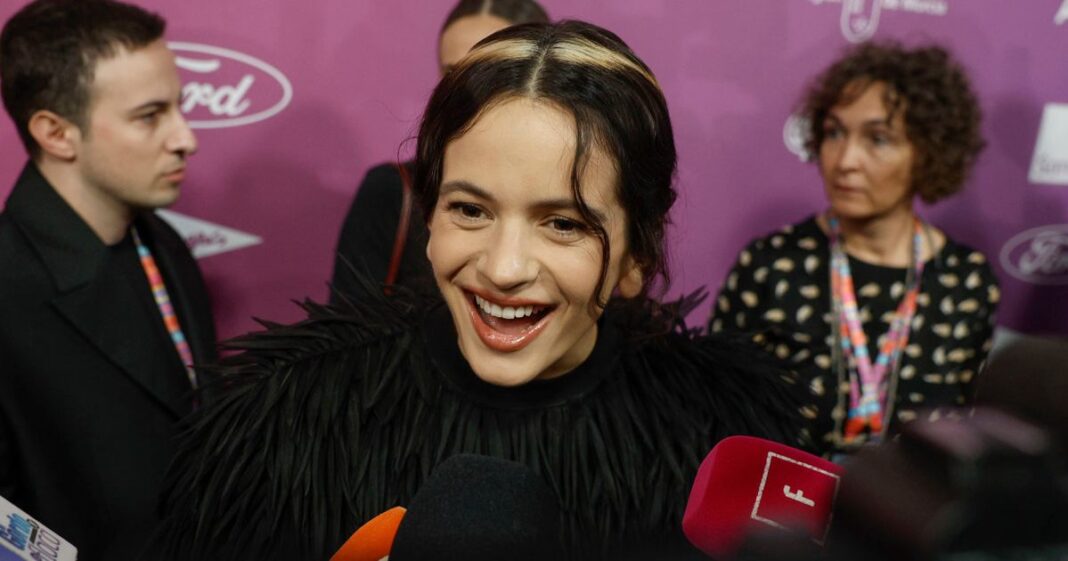 Rosalía llevó a la Orquesta Sinfónica de Londres a un “éxtasis” sonoro durante la grabación de ‘Lux’. Un álbum que une tradición y futuro. Foto: EFE
