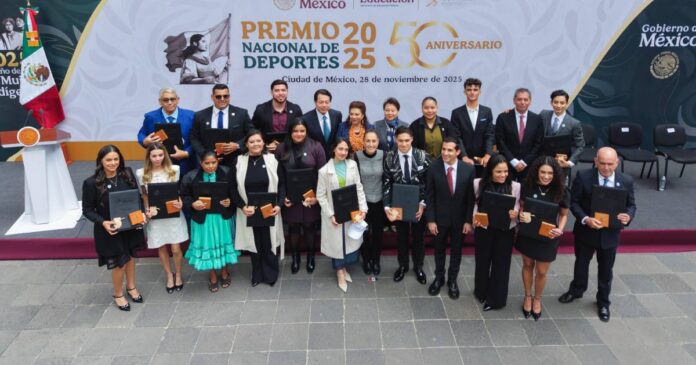 Claudia Sheinbaum durante la entrega del Premio Nacional del Deporte, donde anunció más apoyos e inversión para atletas mexicanos en el ciclo olímpico. Foto: Gobierno de México
