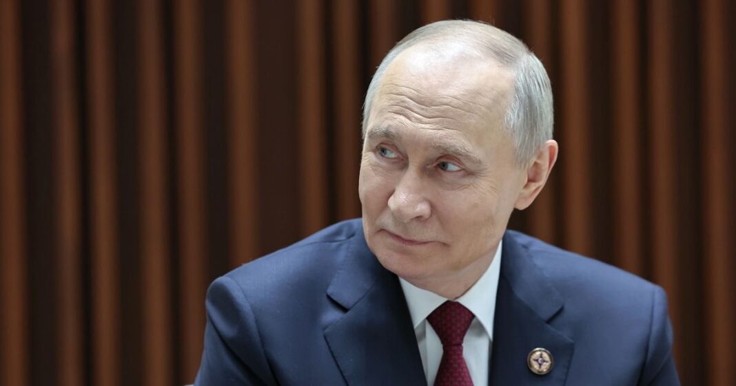 Vladímir Putin propone negociar con Estados Unidos el reconocimiento de Crimea y Donbás como parte de su plan de paz para Ucrania. Foto: EFE