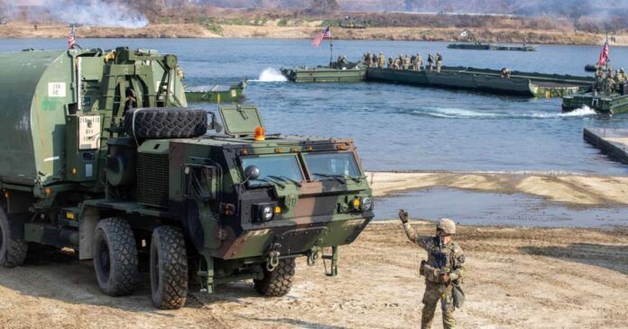 El presidente de EE.UU. anunció que las Fuerzas Armadas comenzarán operaciones terrestres para detener el avance de narcotraficantes de Venezuela. Foto: @USArmy en X