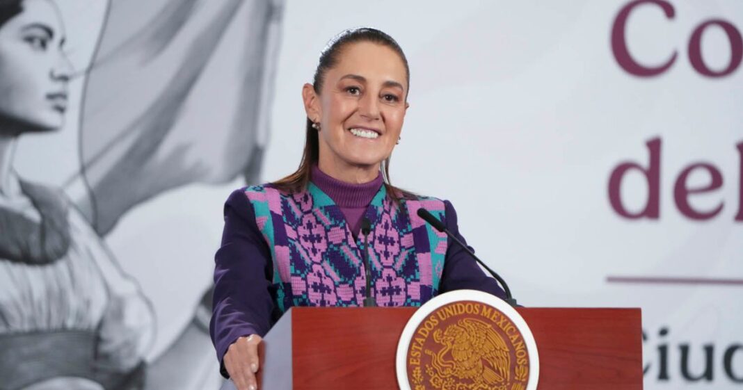 Claudia Sheinbaum anunció el acuerdo con empresarios y sindicatos para elevar el salario mínimo en México a partir de enero de 2026. Foto: Gobierno de México