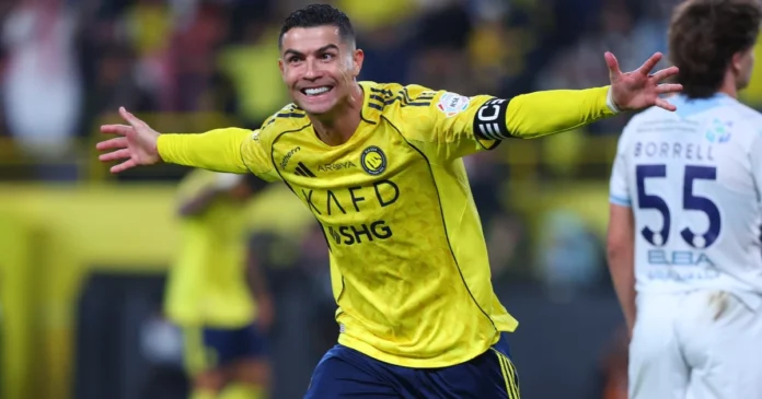 Cristiano Ronaldo celebra uno de sus goles con el Al Nassr en la Liga de Arabia Saudí, acercándose a la histórica marca de 1.000 anotaciones. Foto: @Cristiano en X