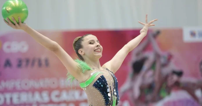 Isabelle Marciniak, campeona juvenil brasileña de gimnasia rítmica, falleció a los 18 años y era considerada una promesa del deporte. Foto: @otd_oficial en X