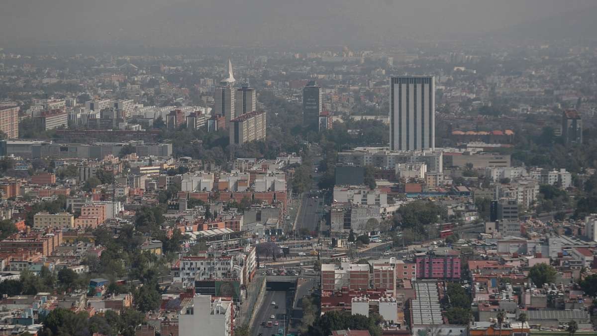 La contaminación atmosférica en la Ciudad de México. Foto: EFE/Isaac Esquivel/Archivo