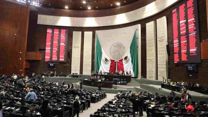Sesión en la Cámara de Diputados donde se aprobó la nueva Ley Federal de Cine y Audiovisual en México. Foto: Cámara de Diputados