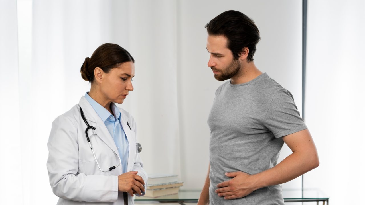 La detección temprana del cáncer colorrectal puede mejorar significativamente el pronóstico del paciente. Foto: Freepik