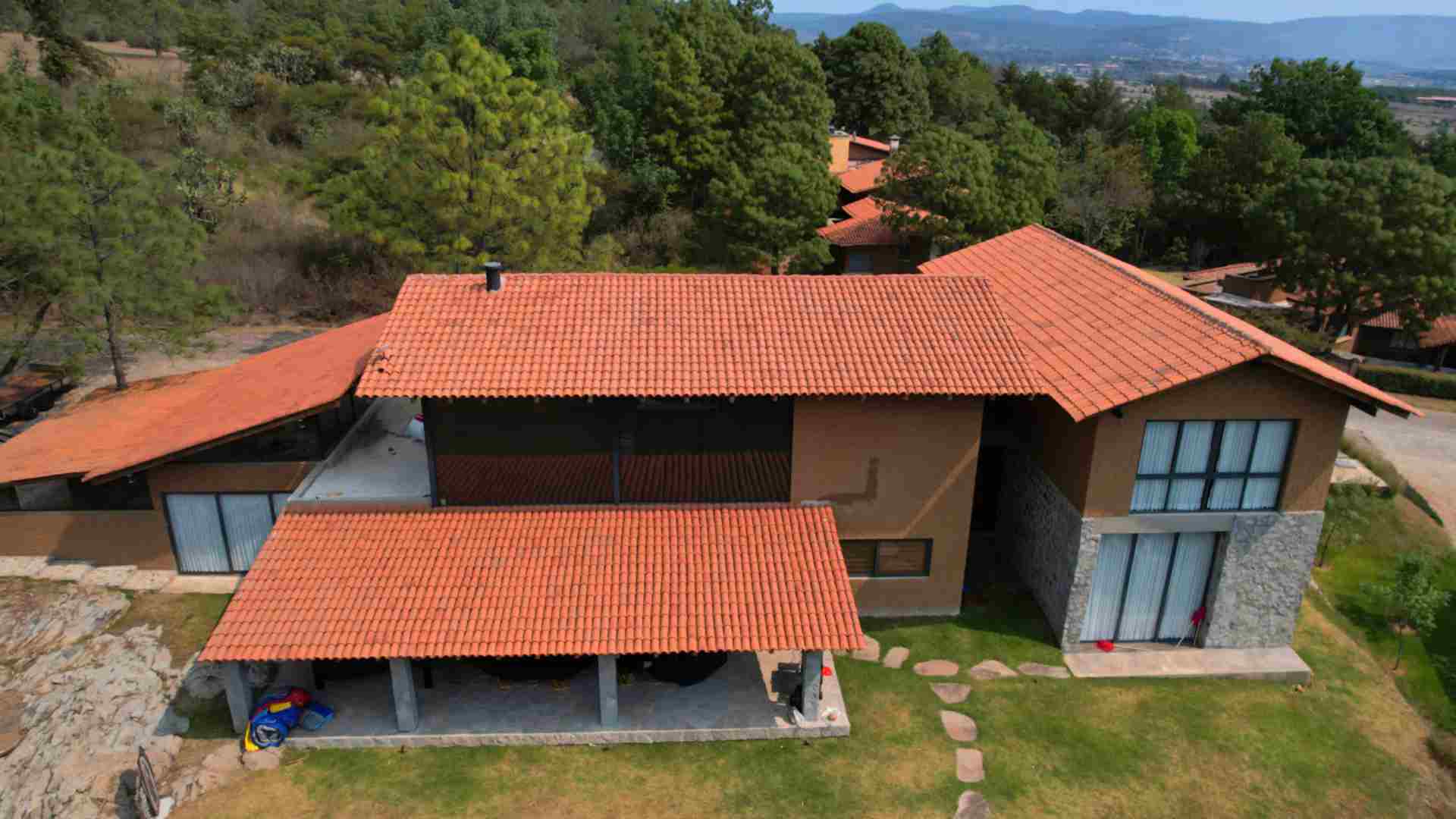 Autoridades investigan la alteración de la escena donde fue abatido ‘El Mencho’. Foto: EFE/Francisco Guasco