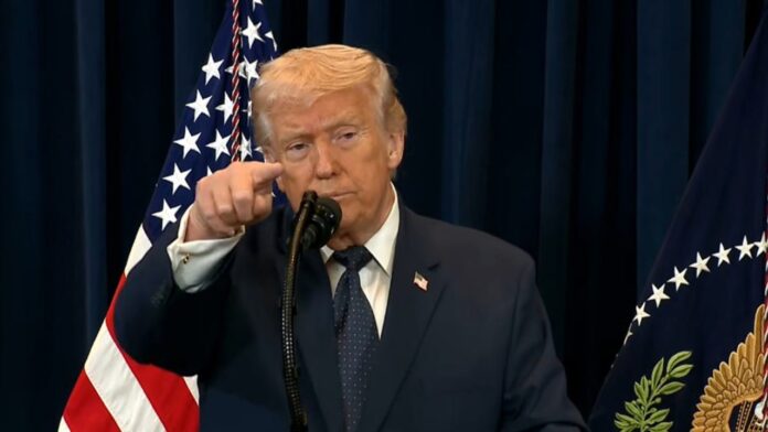 El jefe de seguridad iraní Ali Larijani respondió a Donald Trump y calificó sus amenazas como “vacías”. Foto: EFE/La Casa Blanca