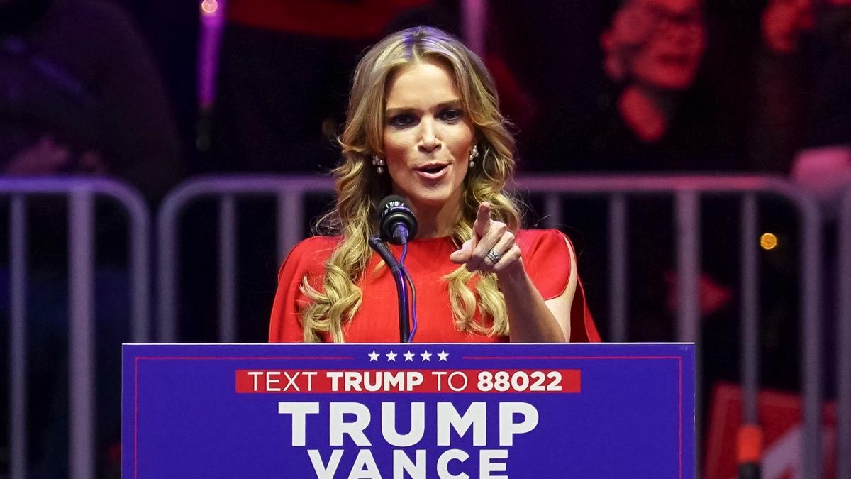 Seguidores del movimiento MAGA durante un acto político en Estados Unidos. Foto: EFE/EPA/Will Oliver/Archivo