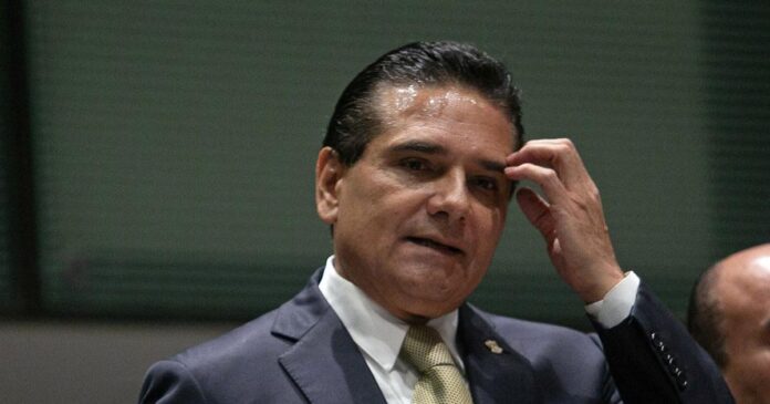 El exgobernador del estado mexicano de Michoacán, Silvano Aureoles. Imagen de archivo. Foto: EFE/Iván Villanueva