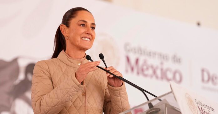 La presidenta de México, Claudia Sheinbaum, durante le entrega de certificados agrarios a mujeres durante evento en Ciudad de México. Foto: Gobierno de México