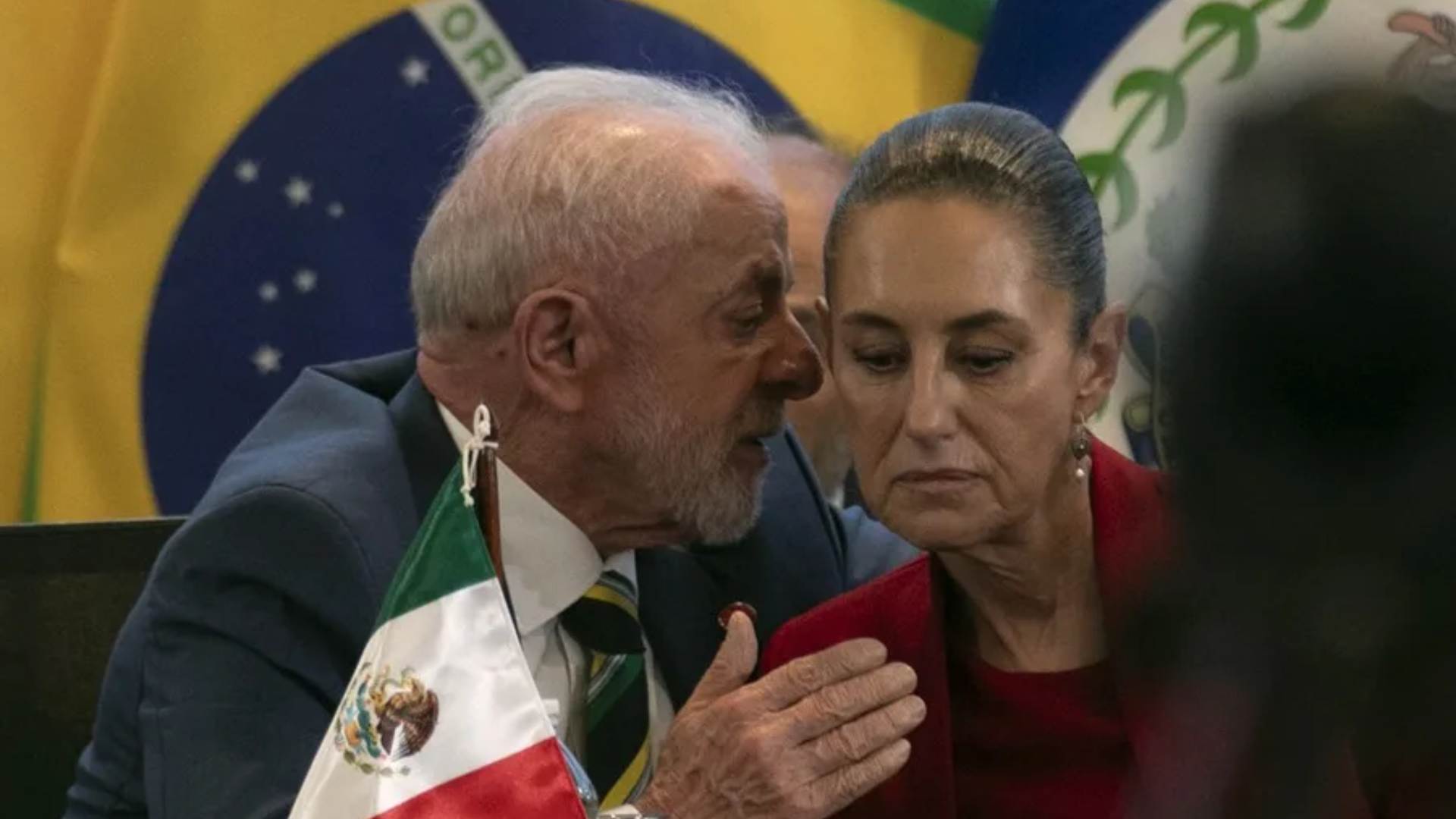 El presidente de Brasil, Luiz Inácio Lula da Silva, junto a la presidenta de México, Claudia Sheinbaum. Foto: EFE/STR/Archivo