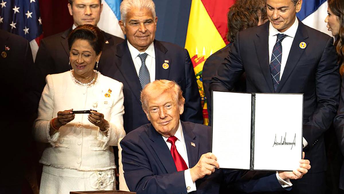 El presidente de Estados Unidos, Donald Trump, habló durante una cumbre con líderes latinoamericanos celebrada en Miami. Foto: EFE/Presidencia de Paraguay