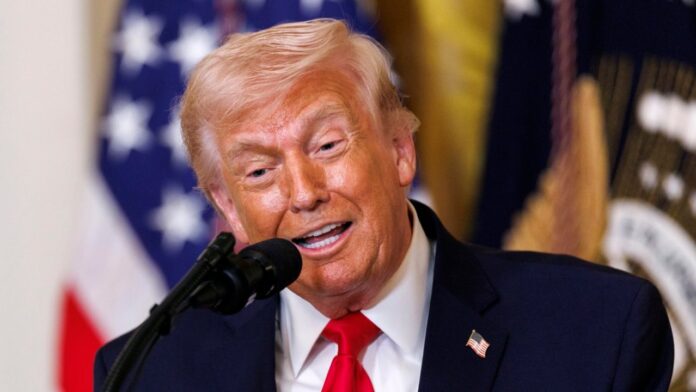 El presidente Donald Trump afirmó que Estados Unidos mantiene contacto con Irán en medio del conflicto. Foto: EFE/Will Oliver/Archivo