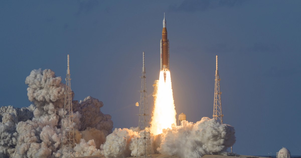 El cohete SLS de la NASA durante el despegue de la misión Artemis II rumbo a la Luna. Foto: NASA