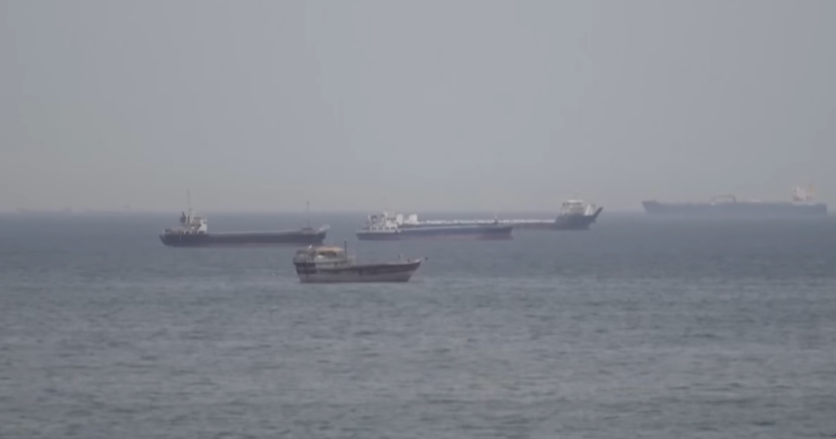 El estrecho de Ormuz sigue cerrado en medio de tensiones entre Irán y Estados Unidos. Foto: Tomada de X