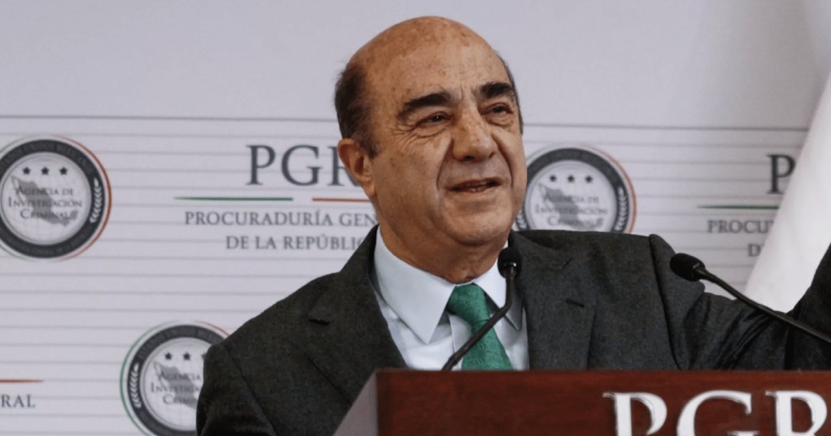 Jesús Murillo Karam, exprocurador de México, figura clave en el caso Ayotzinapa, fue hospitalizado en la Ciudad de México. Foto: Tomada de X