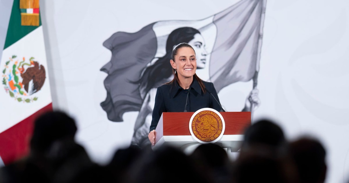 La presidenta Claudia Sheinbaum informó que continúan los trabajos para contener la contaminación por hidrocarburos en el Golfo de México. Foto: Gobierno de México
