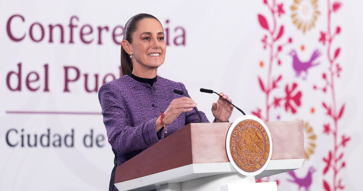 La presidenta de México, Claudia Sheinbaum, durante su conferencia matutina donde celebró la tregua entre Irán y EE.UU. Foto: Gobierno de México