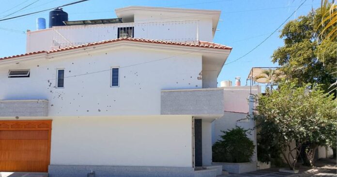 Vivienda vinculada a Rubén Rocha en Culiacán fue atacada a balazos; no se reportaron heridos. Foto: Tomada de X