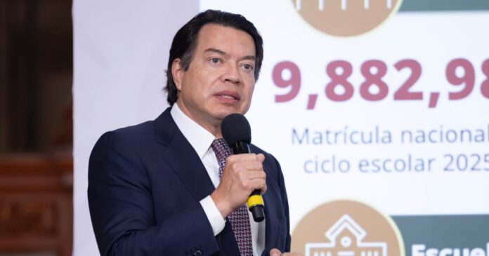 El secretario de Educación Pública, Mario Delgado, durante la “Mañanera del Pueblo” el lunes 20 de abril de 2026. Foto: Gobierno de México