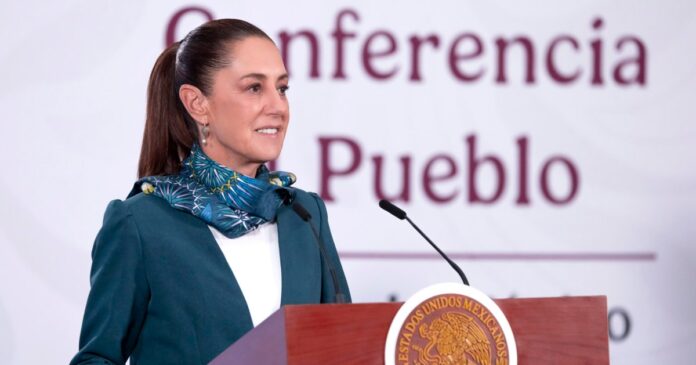 La presidenta Claudia Sheinbaum confirmó que casi 100 personas han sido desplazadas en Chilapa tras bloqueos y enfrentamientos vinculados al narcotráfico. Foto: Gobierno de México