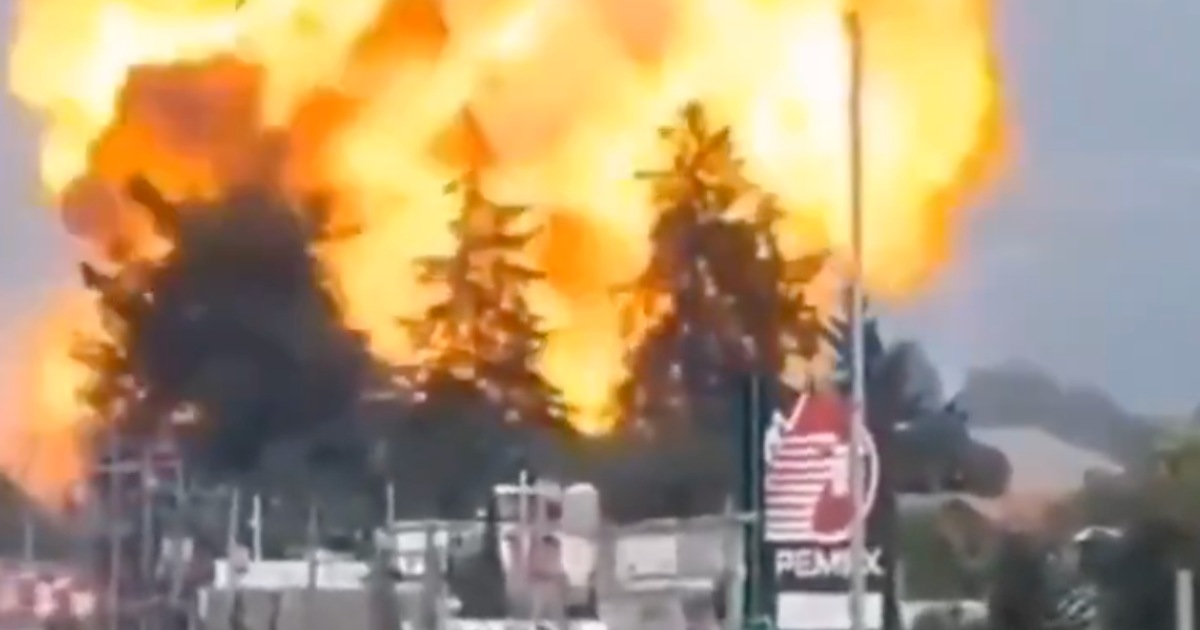 Cuatro autotanques de gas LP explotaron en un predio de San Juan Negrete, en Tepeaca, Puebla. Foto: Tomada de X