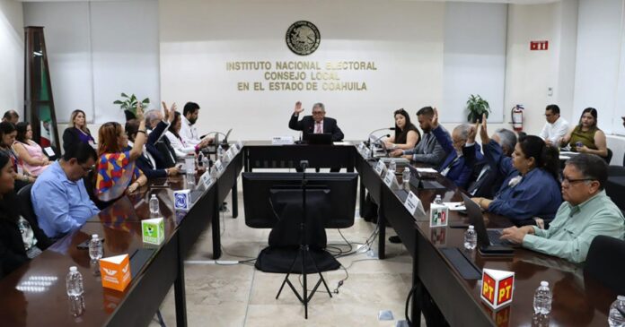 Funcionarios electorales instalaron más de 4 mil casillas para la Jornada Electoral en Coahuila. Foto: INE